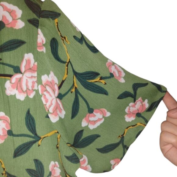 Ann Taylor Factory Green and Floral Short Sleeve Blouse With Square Neckline - Picture 4 of 11